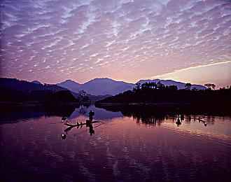 《黑道圣徒：重启版》犯罪风险投资新机制：赚钱兼洗钱